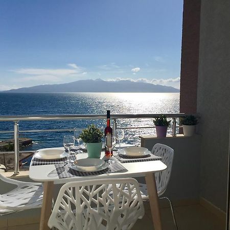 Skyfall Apartment Sarandë エクステリア 写真