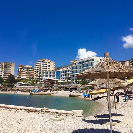 Skyfall Apartment Sarandë エクステリア 写真