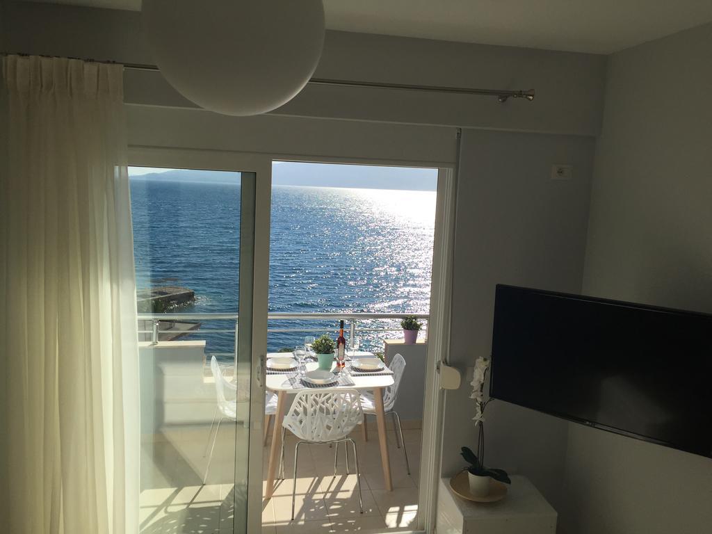 Skyfall Apartment Sarandë エクステリア 写真