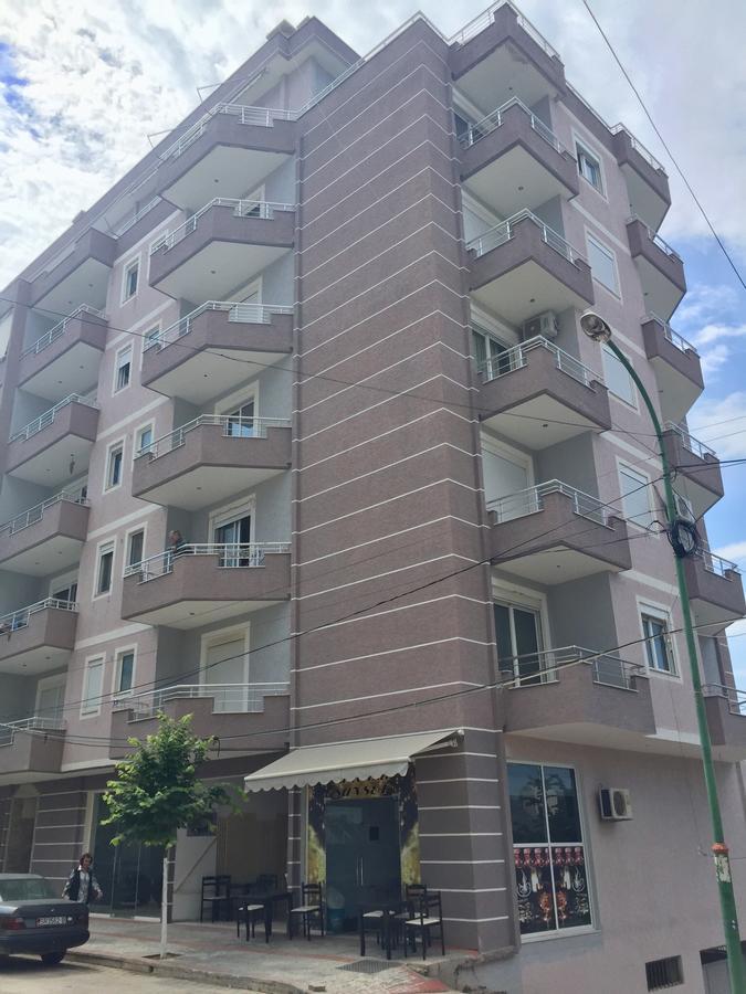 Skyfall Apartment Sarandë エクステリア 写真